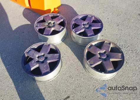 2005 Dodge Magnum Sxt z USA, uszkodzony, nr VIN 2D4GZ48V55H647091